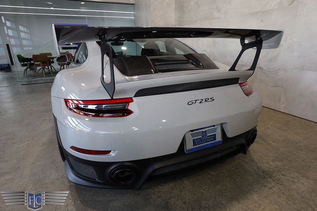 2018 Porsche 911 GT2 RS Weissach - 22986338 - 9