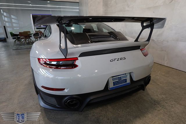 2018 Porsche 911 GT2 RS Weissach - 22986338 - 9