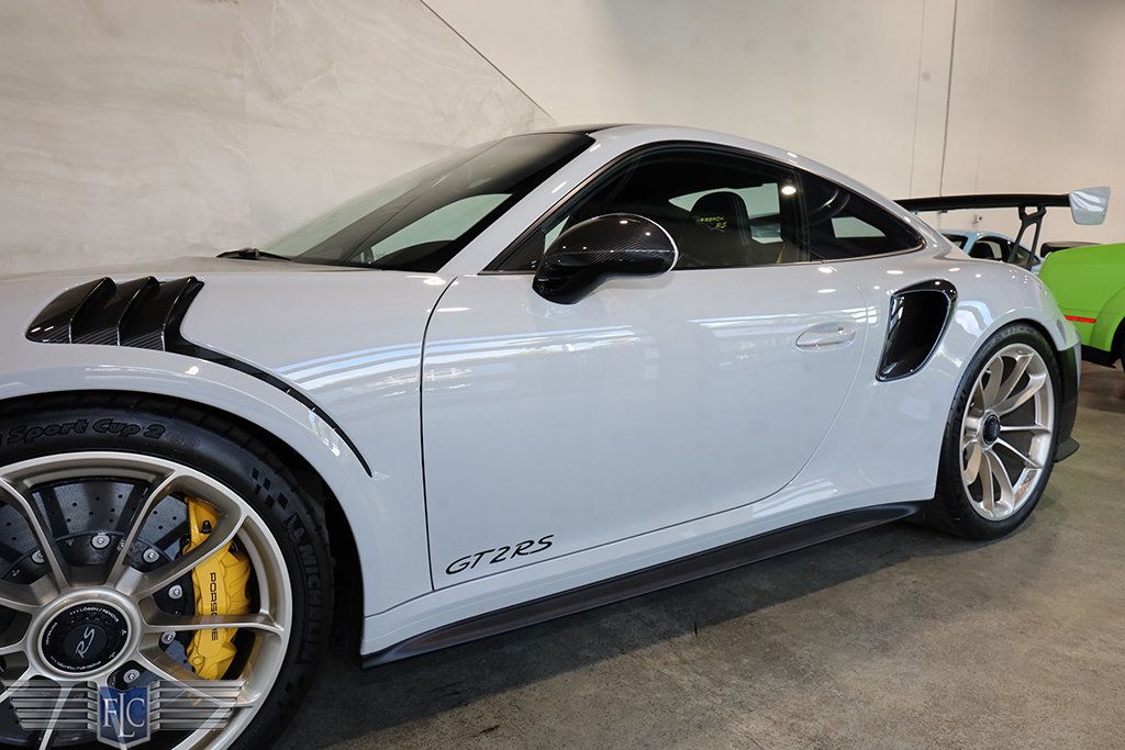 2018 Porsche 911 GT2 RS Weissach - 22986338 - 10