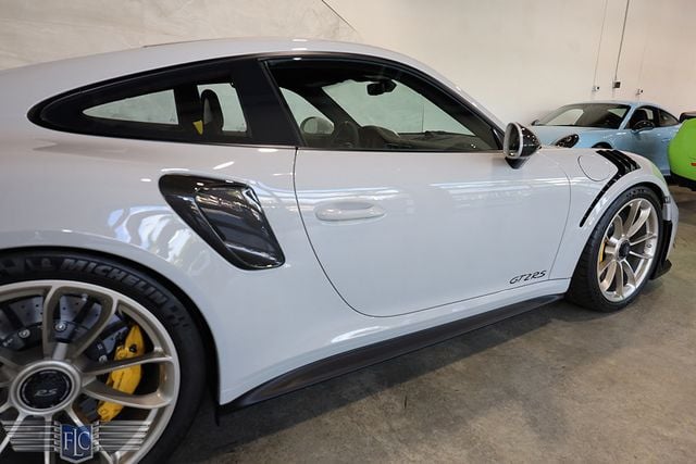 2018 Porsche 911 GT2 RS Weissach - 22986338 - 11