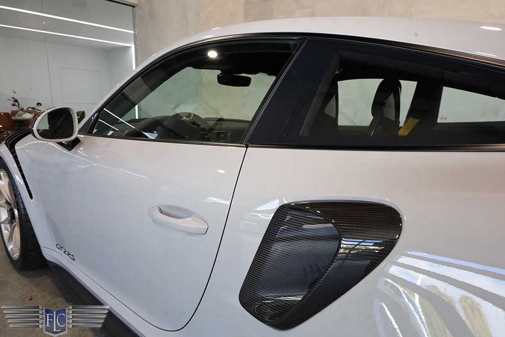 2018 Porsche 911 GT2 RS Weissach - 22986338 - 12