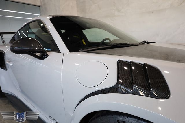 2018 Porsche 911 GT2 RS Weissach - 22986338 - 13