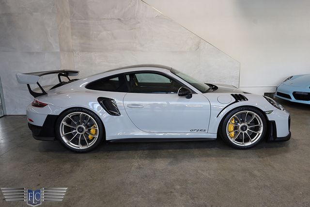 2018 Porsche 911 GT2 RS Weissach - 22986338 - 17