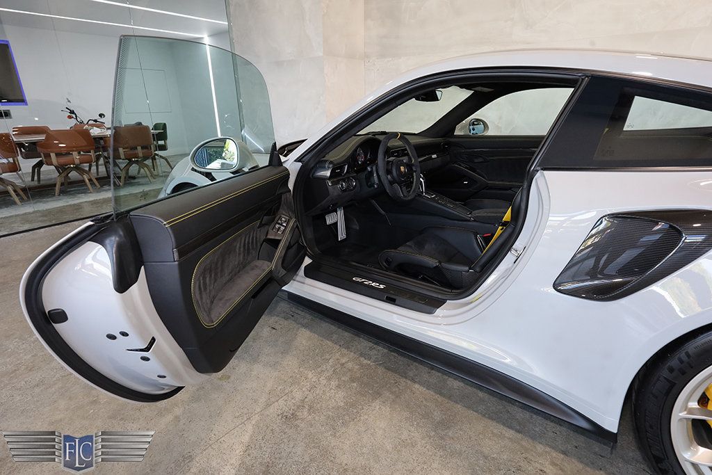 2018 Porsche 911 GT2 RS Weissach - 22986338 - 18