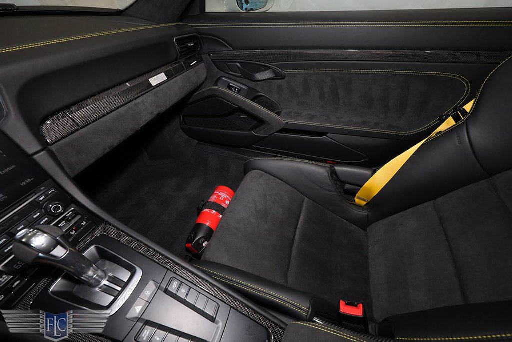 2018 Porsche 911 GT2 RS Weissach - 22986338 - 28