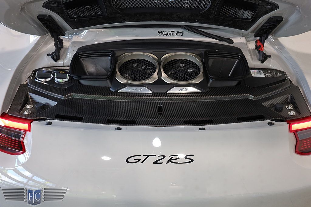 2018 Porsche 911 GT2 RS Weissach - 22986338 - 43