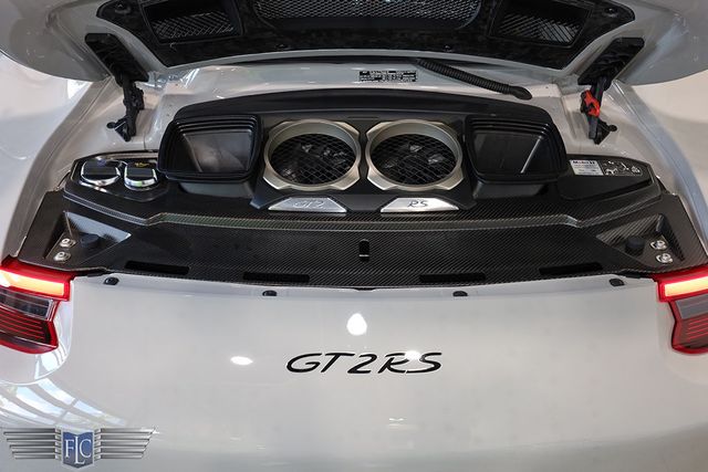 2018 Porsche 911 GT2 RS Weissach - 22986338 - 43