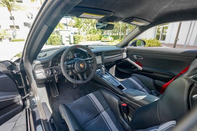 2018 Porsche 911 GT3 - 23082007 - 2