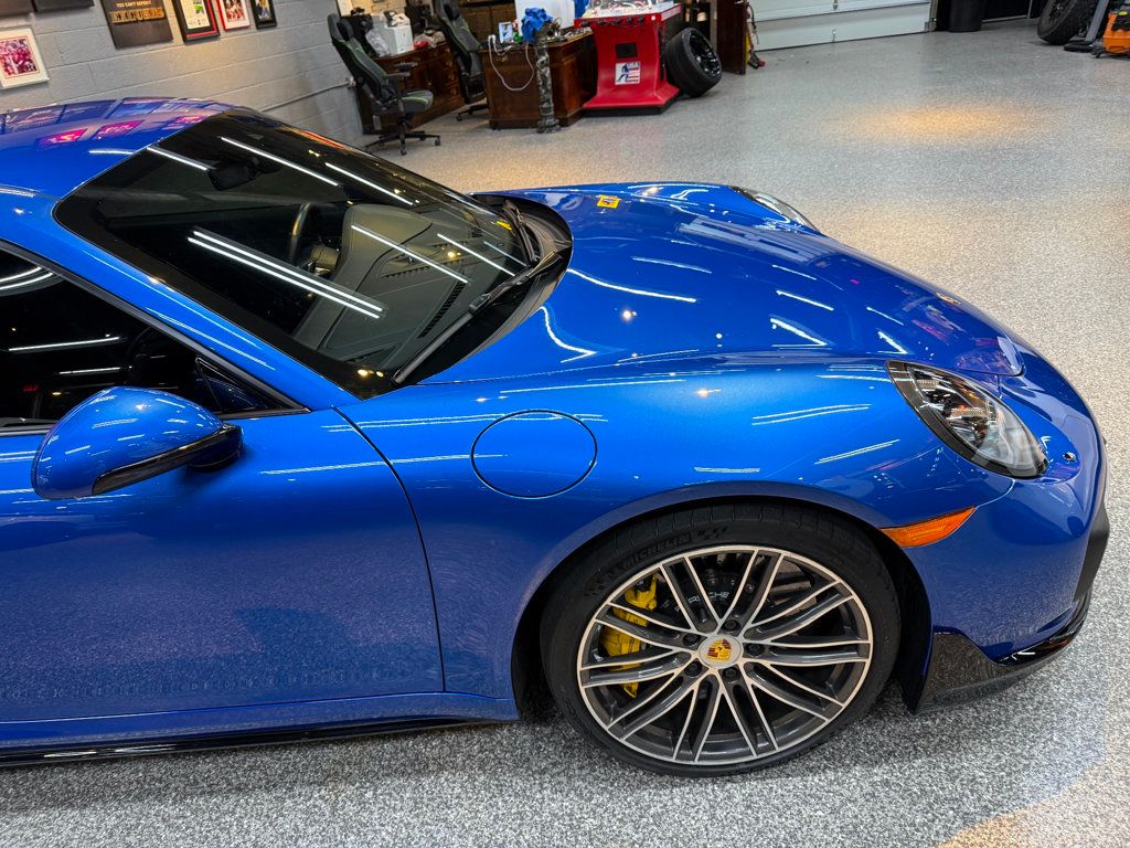 2018 Porsche 911 Turbo S photo 12