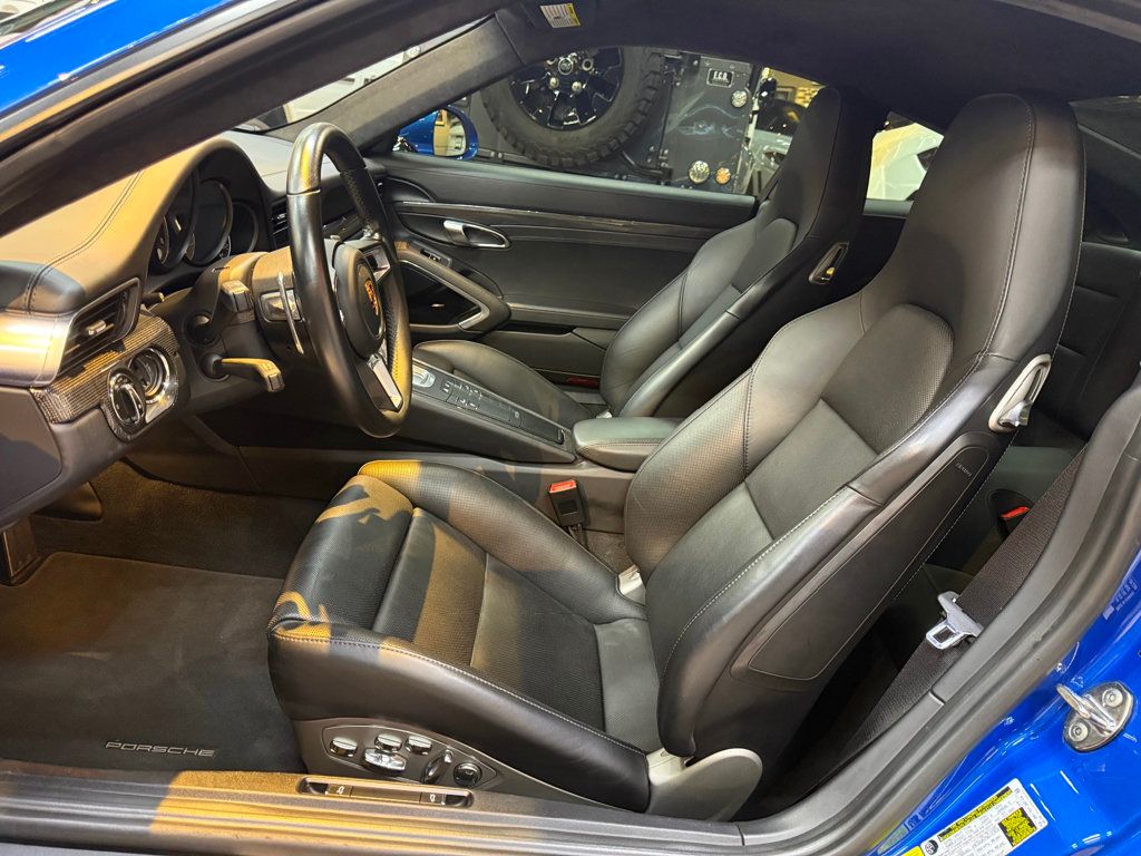2018 Porsche 911 Turbo S photo 30