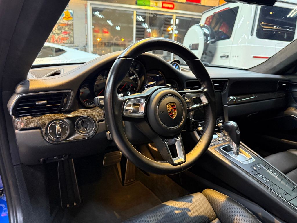 2018 Porsche 911 Turbo S photo 31