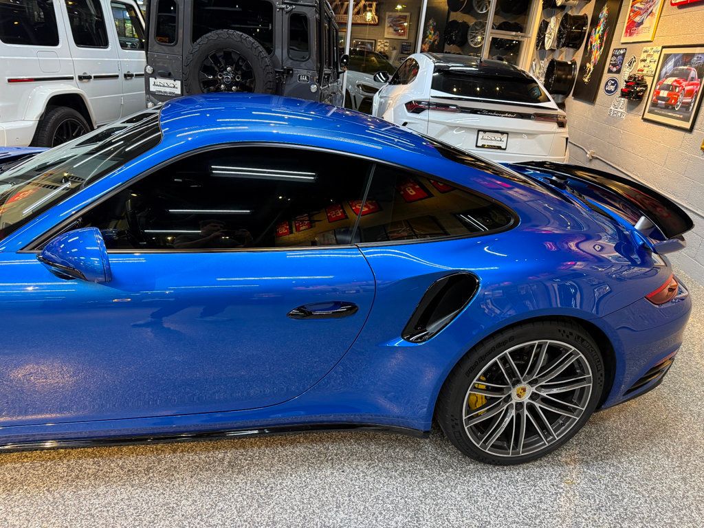 2018 Porsche 911 Turbo S photo 6