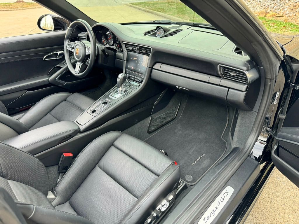 2018 Porsche 911 Targa 4 GTS, Premium Pack, 18 Way Sport Seats, PDLS+ Lighting - 22308250 - 23