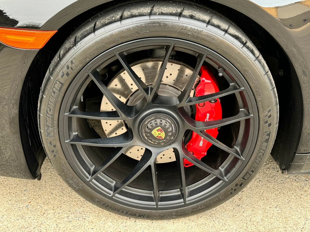 2018 Porsche 911 Targa 4 GTS, Premium Pack, 18 Way Sport Seats, PDLS+ Lighting - 22308250 - 38