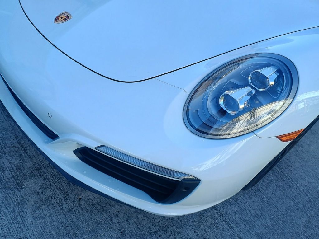 2018 Porsche 911 Targa 4S 1 Owner Clean Autocheck - 22992165 - 16