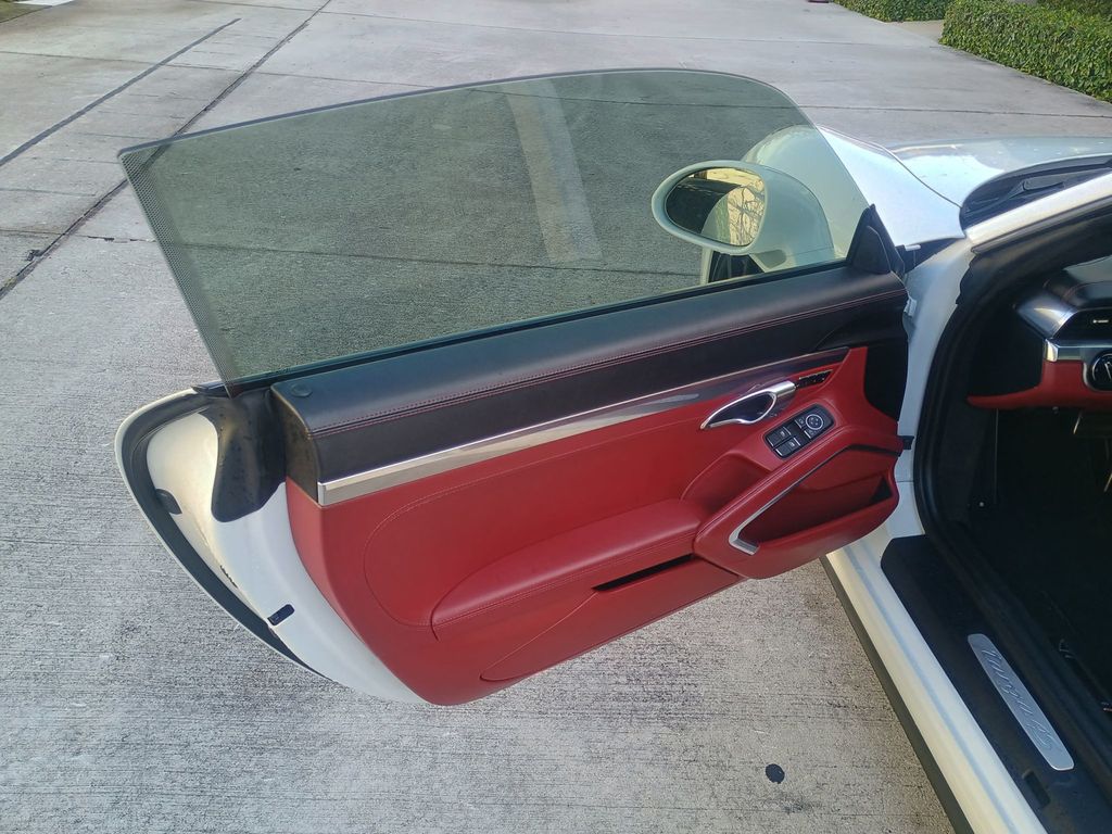 2018 Porsche 911 Targa 4S 1 Owner Clean Autocheck - 22992165 - 17