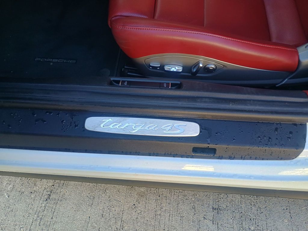 2018 Porsche 911 Targa 4S 1 Owner Clean Autocheck - 22992165 - 18
