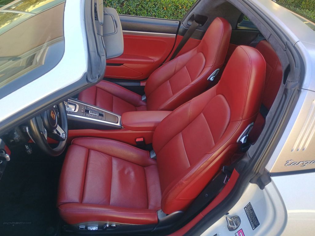 2018 Porsche 911 Targa 4S 1 Owner Clean Autocheck - 22992165 - 29