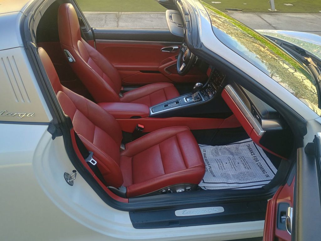 2018 Porsche 911 Targa 4S 1 Owner Clean Autocheck - 22992165 - 36