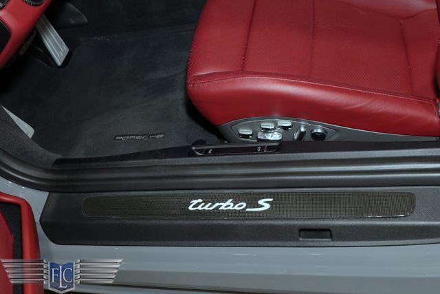 2018 Porsche 911 Turbo S Coupe - 22116353 - 17