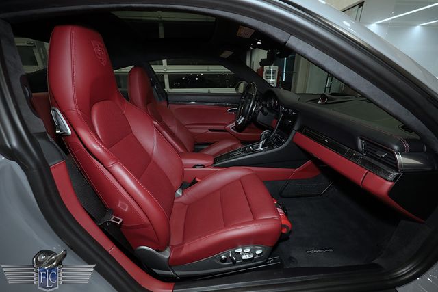 2018 Porsche 911 Turbo S Coupe - 22116353 - 19
