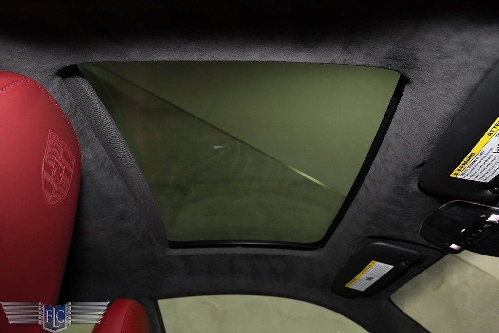 2018 Porsche 911 Turbo S Coupe - 22116353 - 21