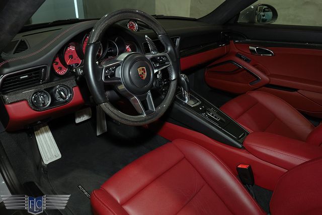 2018 Porsche 911 Turbo S Coupe - 22116353 - 25