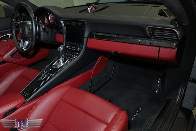2018 Porsche 911 Turbo S Coupe - 22116353 - 26