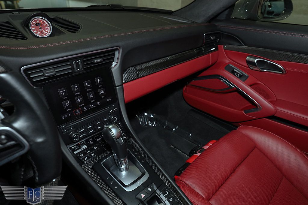 2018 Porsche 911 Turbo S Coupe - 22116353 - 27