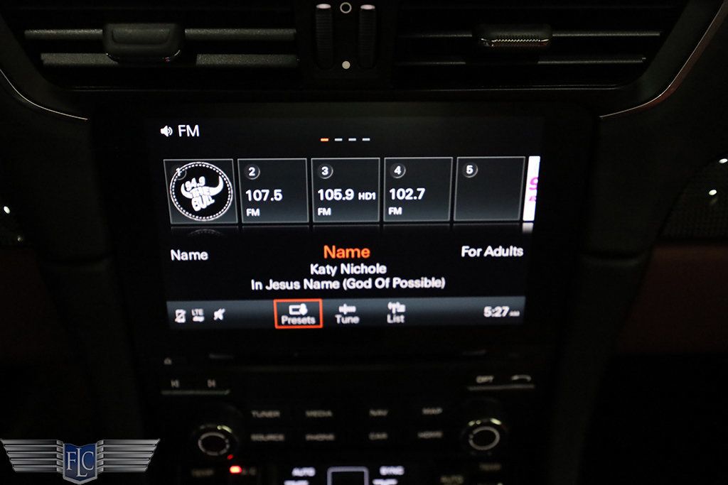 2018 Porsche 911 Turbo S Coupe - 22116353 - 29