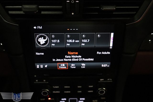 2018 Porsche 911 Turbo S Coupe - 22116353 - 29