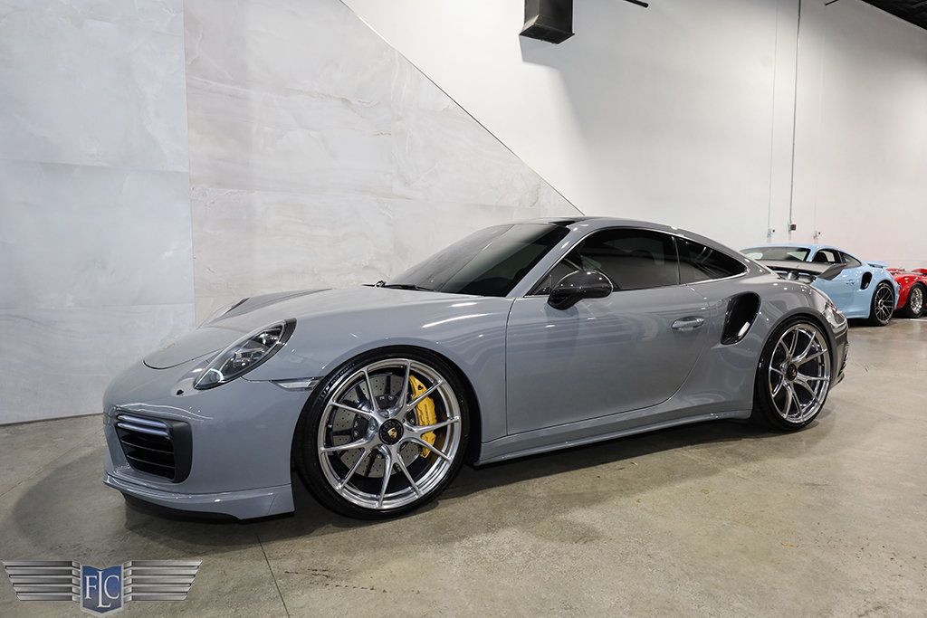 2018 Porsche 911 Turbo S Coupe - 22116353 - 3