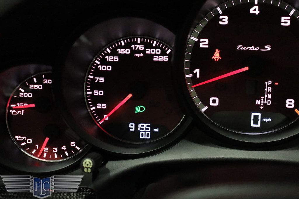 2018 Porsche 911 Turbo S Coupe - 22116353 - 43
