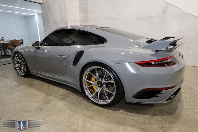 2018 Porsche 911 Turbo S Coupe - 22116353 - 4