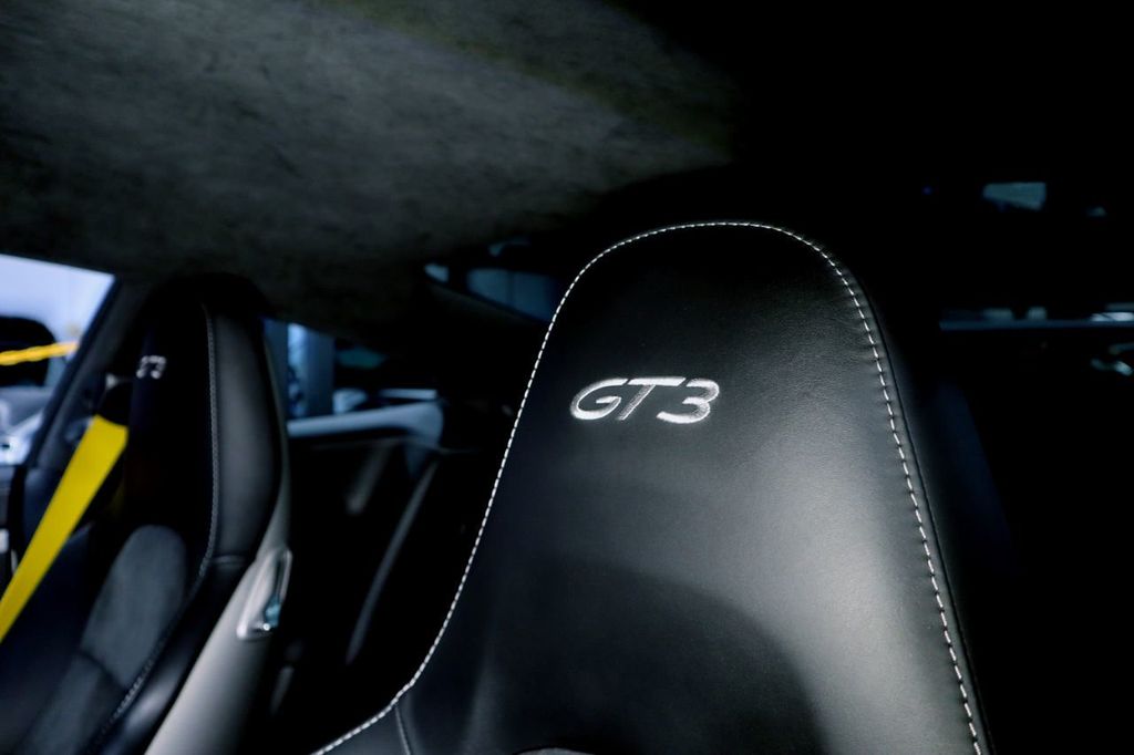 2018 Porsche 911 GT3 PDK * ONLY 8K MILES...PCCB, SPORT SEATS... - 22286767 - 26