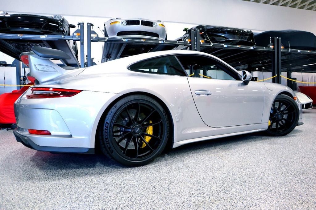 2018 Porsche 911 GT3 PDK * ONLY 8K MILES...PCCB, SPORT SEATS... - 22286767 - 8