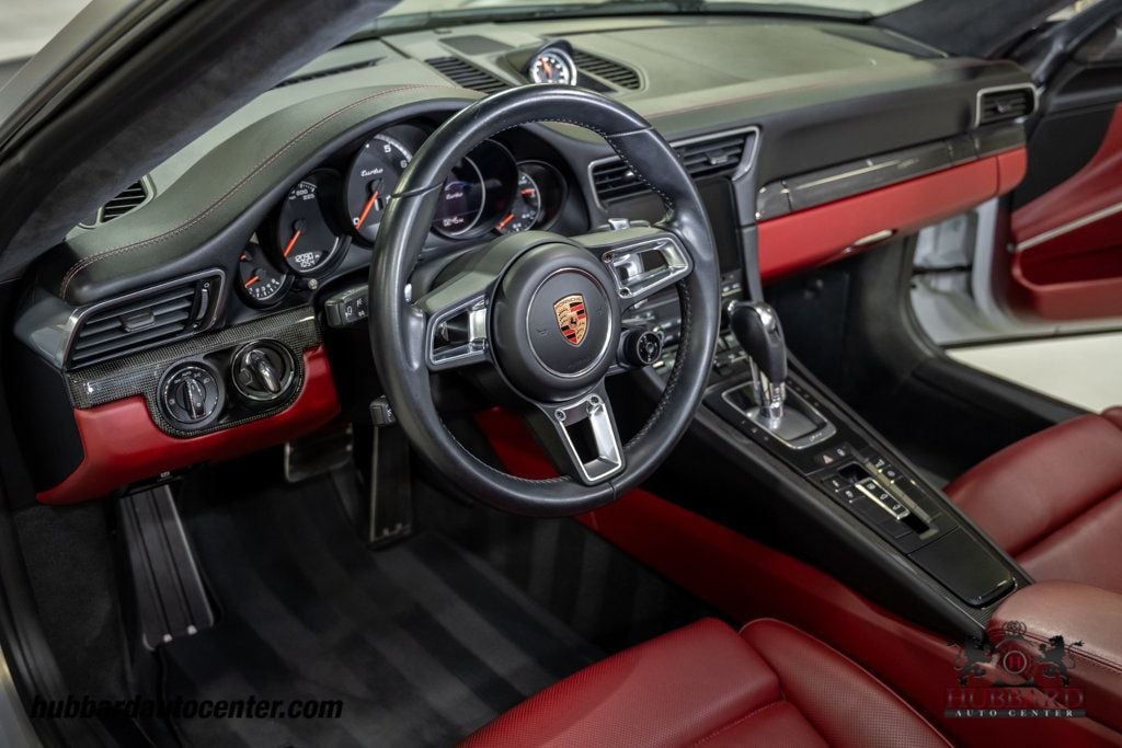 2018 Porsche 911 Turbo  - 23003369 - 17