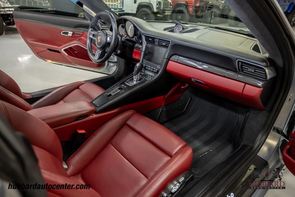 2018 Porsche 911 Turbo  - 23003369 - 23