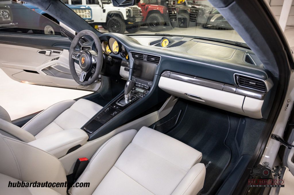 2018 Porsche 911 Turbo S  - 22992493 - 25