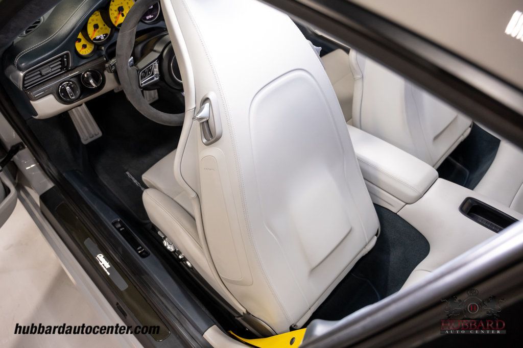 2018 Porsche 911 Turbo S Turbo S Coupe - 22992493 - 90