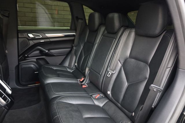 2018 Porsche Cayenne Base - 23053507 - 20