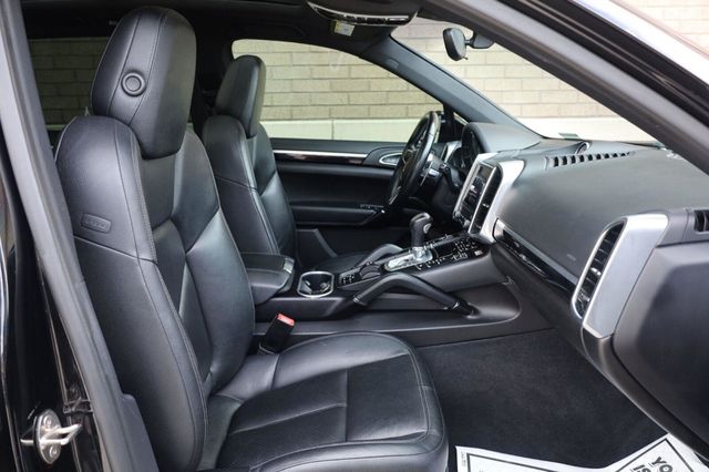 2018 Porsche Cayenne Base - 23053507 - 26