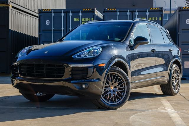 2018 Porsche Cayenne Platinum Edition - 22978550 - 0