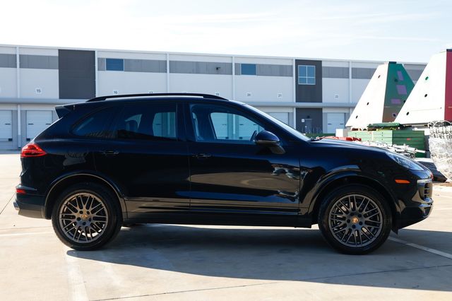 2018 Porsche Cayenne Platinum Edition - 22978550 - 19