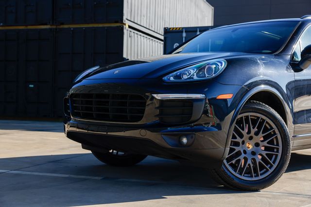 2018 Porsche Cayenne Platinum Edition - 22978550 - 30