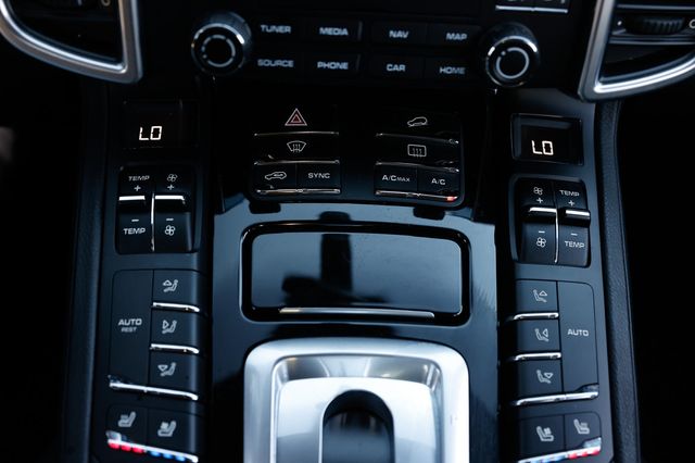 2018 Porsche Cayenne Platinum Edition - 22978550 - 45