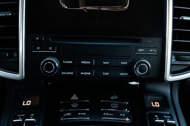 2018 Porsche Cayenne Platinum Edition - 22978550 - 46