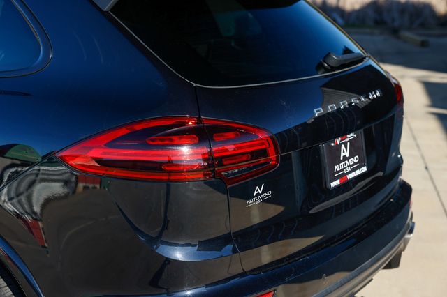 2018 Porsche Cayenne Platinum Edition - 22978550 - 47