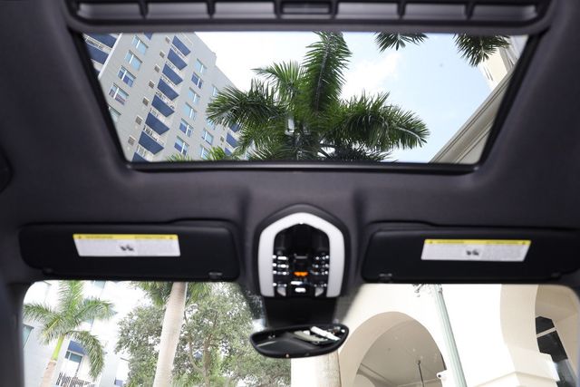 2018 Porsche Cayenne Platinum Edition - 22898235 - 10