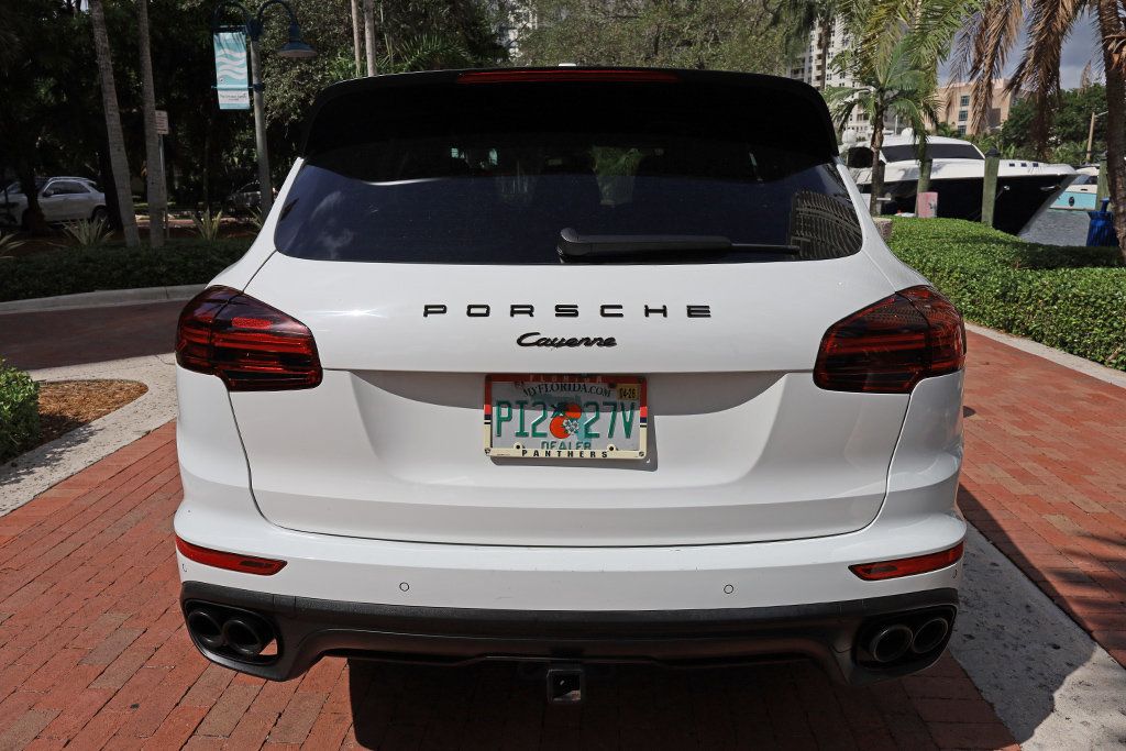 2018 Porsche Cayenne Platinum Edition photo 15